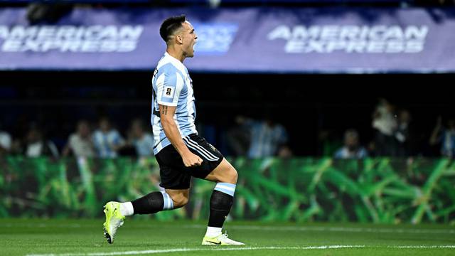 World Cup - South American Qualifiers - Argentina v Peru