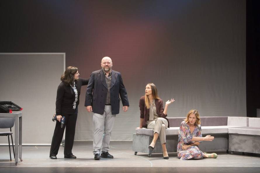 Bila mu je razrednica, a sad igra u njenoj predstavi u Kerempuhu