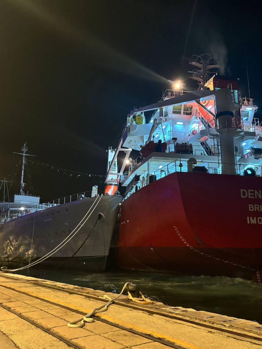 Bio je Titov ploveći hotel, godinama propadao, a sada je nastradao na petak 13.