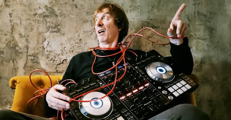 Davor Gobac je izbacio novu pjesmu i spot s grupom Bitfeler