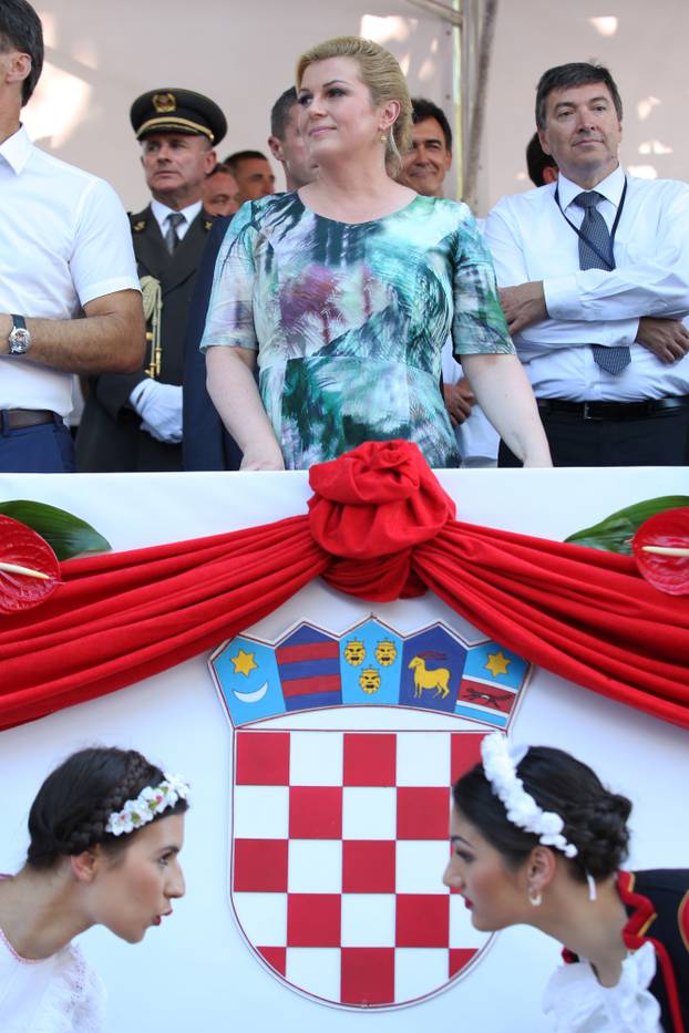 Sinj: Visoki uzvanici iz lože bodrili alkare 