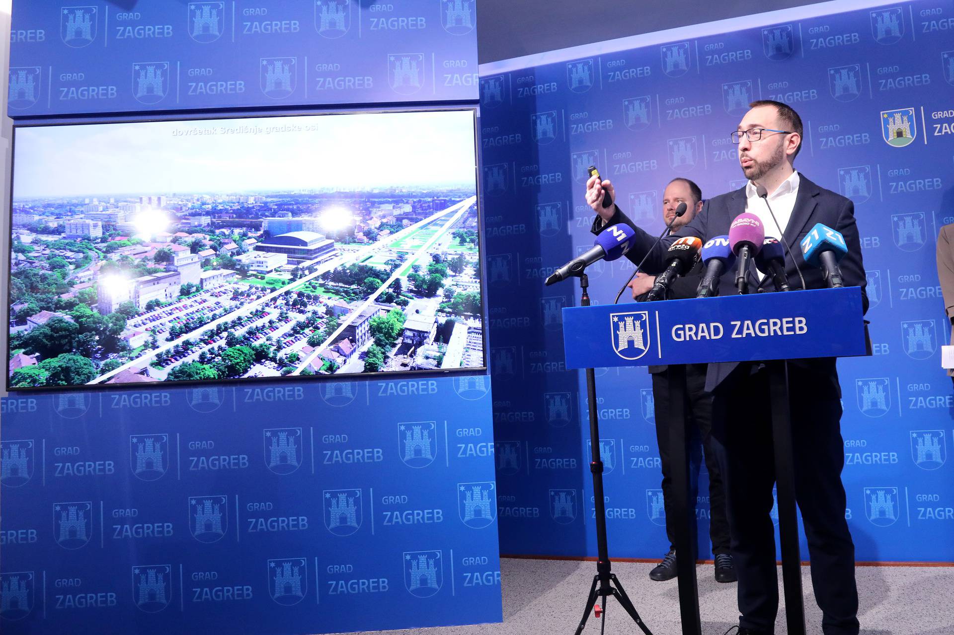 Zagreb: Gradonačelnik na konferenciji predstavio je početak izgradnje Gradske knjižnice i društveno-kulturnog centra Paromlin