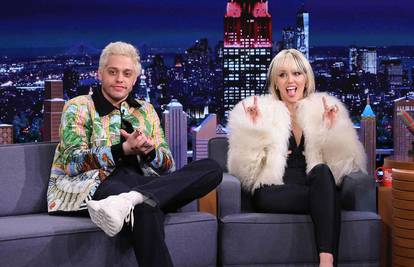 Miley Cyrus i Pete Davidson otkrili: 'Imali smo iste tetovaže, bila su to mračna vremena'