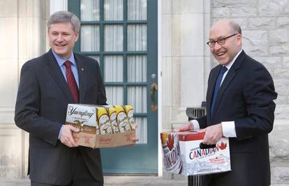 Obama poslao premijeru Kanade dva sanduka piva