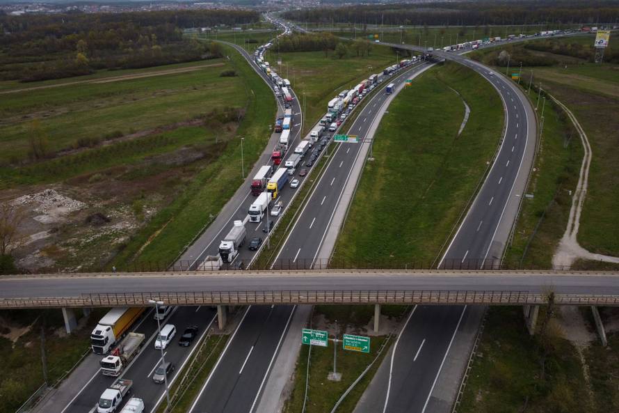 Fotografije iz zraka gužve na zagrebačkoj obilaznici