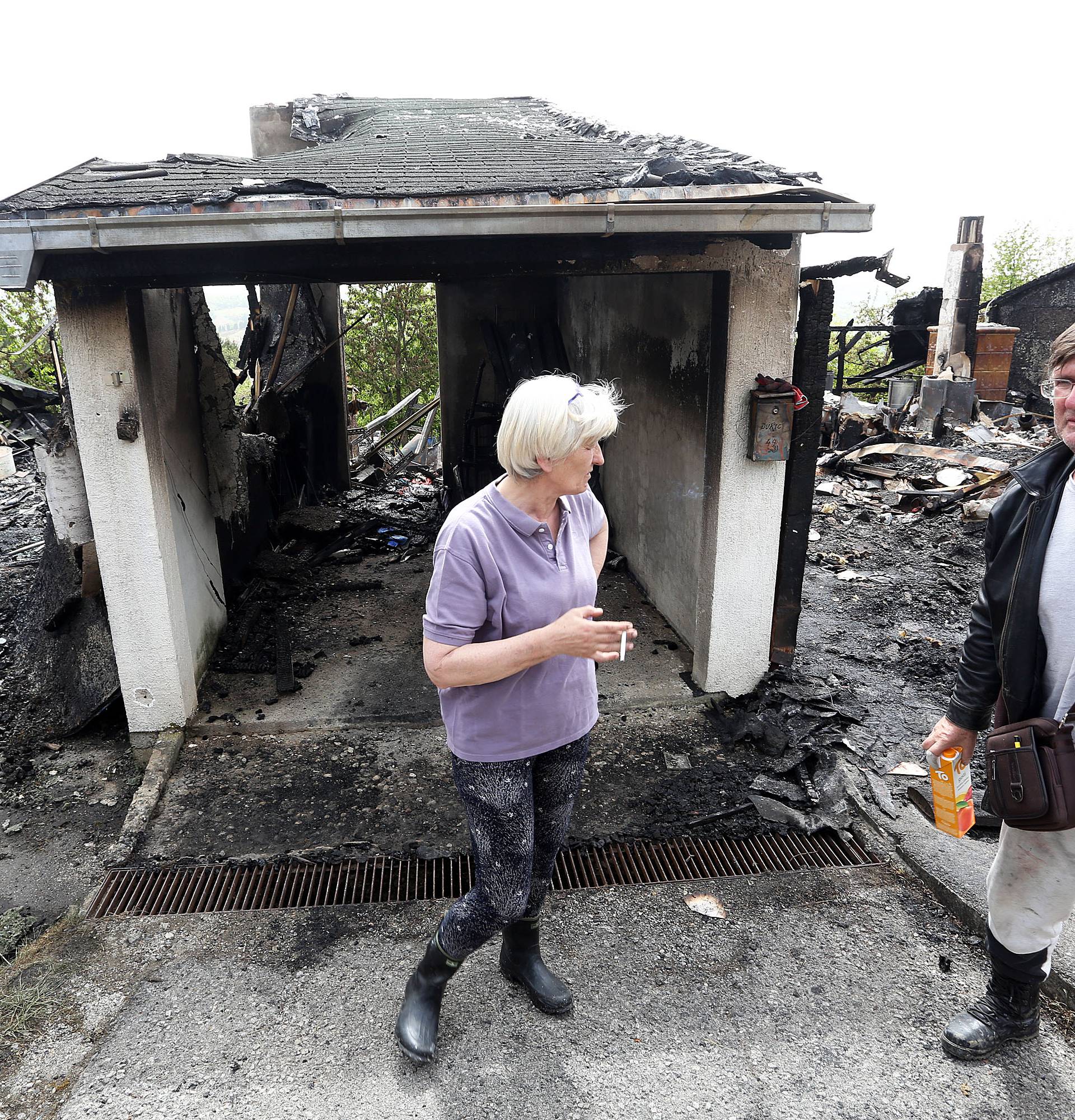 Izgubili sve u požaru: 'Pomoći ćemo im da opet sagrade kuće'
