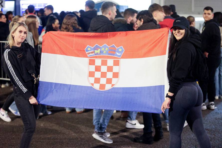 Rijeka: Atmosfera ispred dvorane uoči nastupa Thompsona