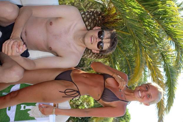 FOTO Norveški je izbornik slavio prolaz, a njegova kći zapalila Instagram fotkama u bikiniju
