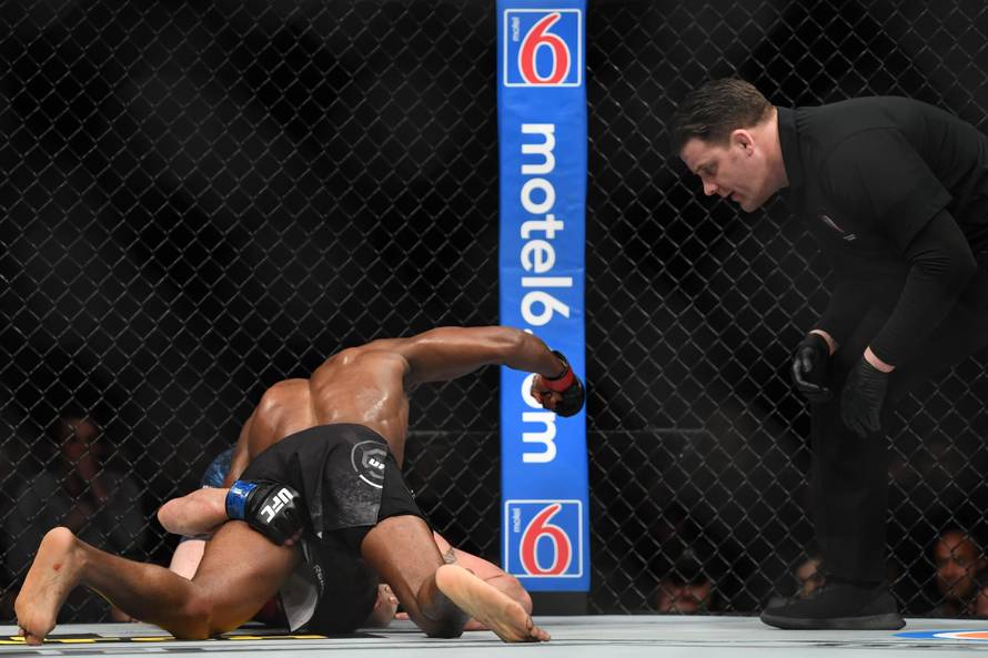 Conor izazivao pa dobio svoje: 'Sjedi dolje, mali i nauči hodati'