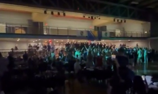 VIDEO Toronto je pod opsadom 'zmajeva': Navija&ccaron;i fe&scaron;taju na ulicama Toronta, stigao i Pjani&cacute;!