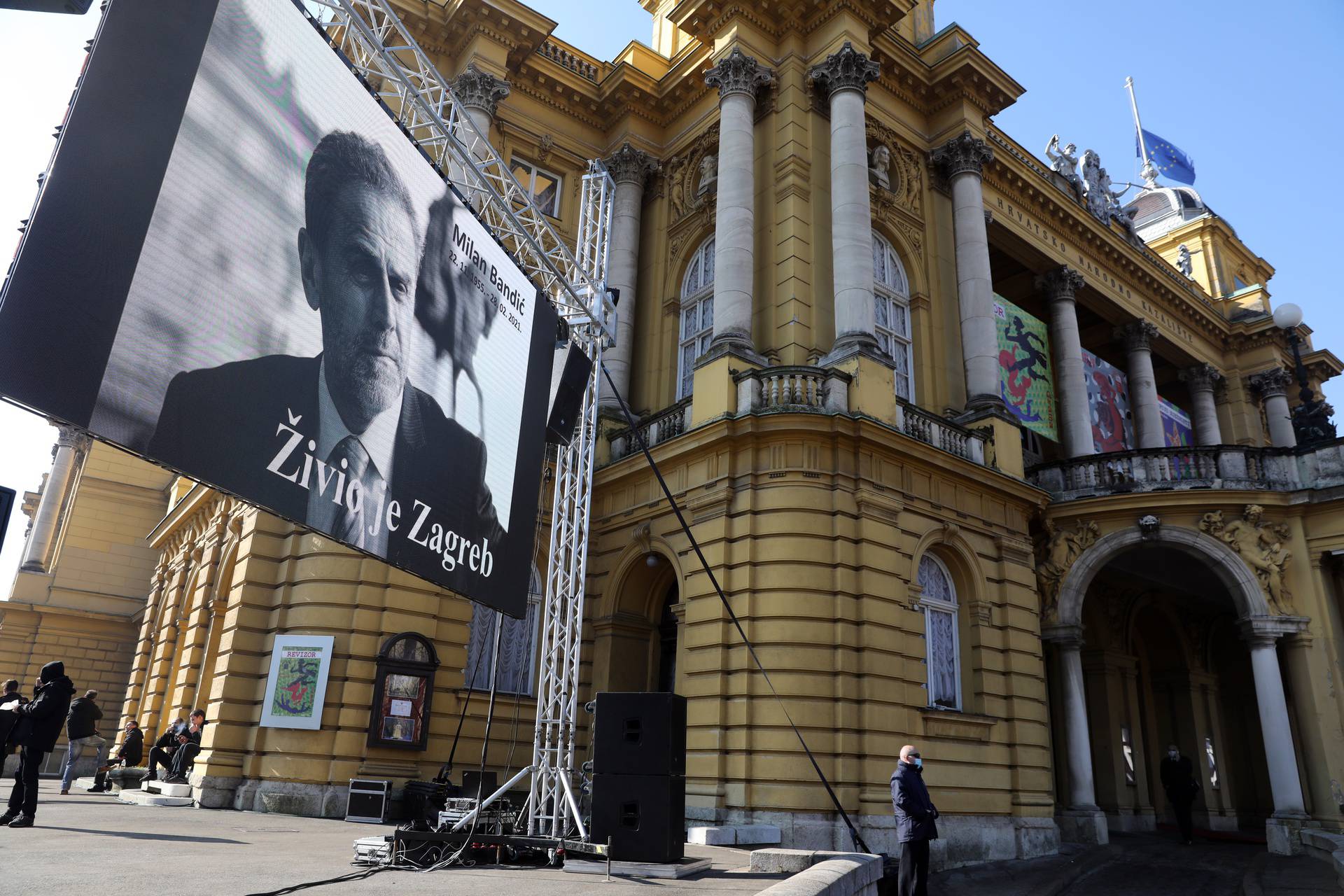 Zagreb: Građani na videozidu prate komemoraciju povodom smrti gradonačelnika Bandića