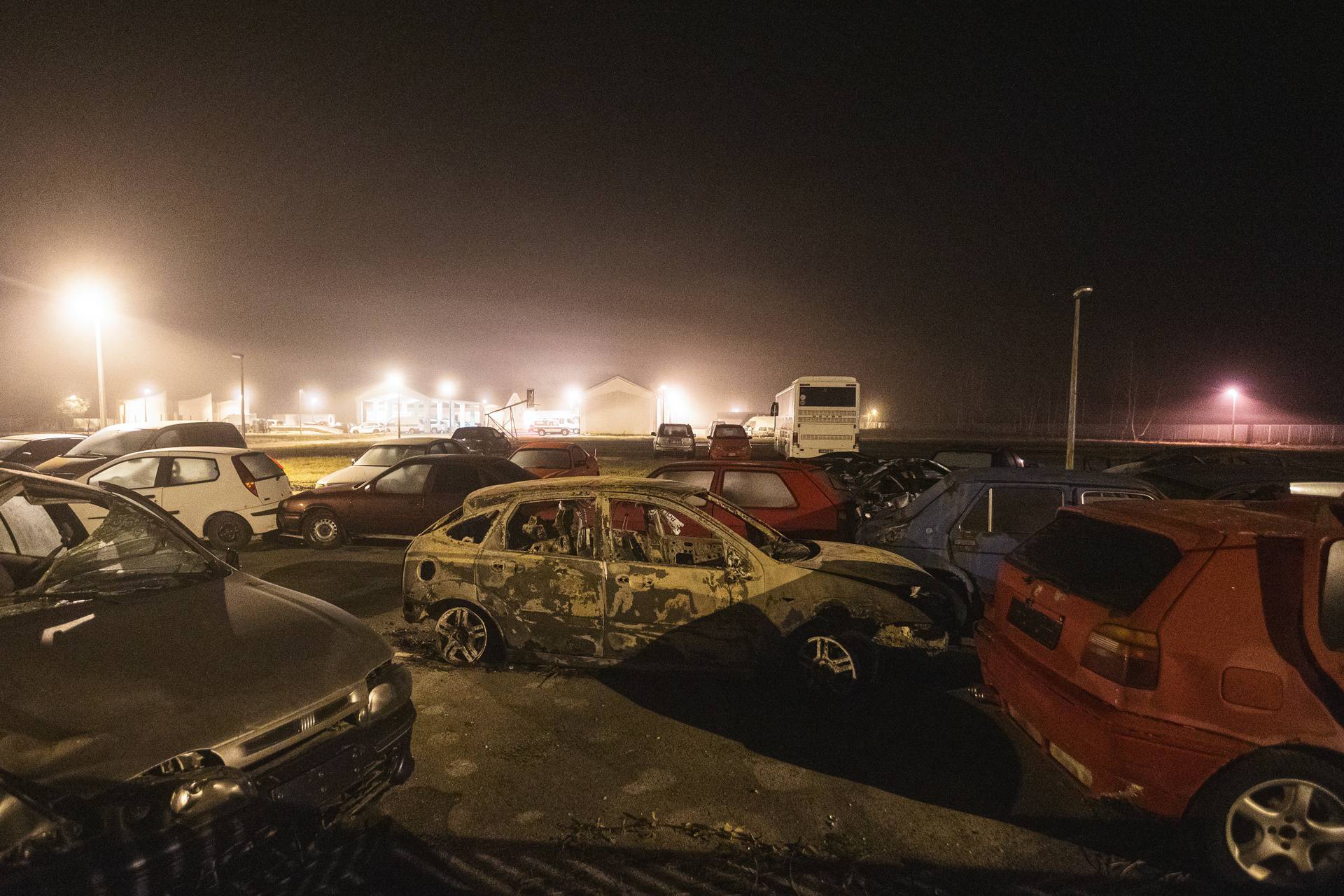 Policija u zapaljenom automobilu u Trnovcu pronašla karbonizirano ljudsko tijelo