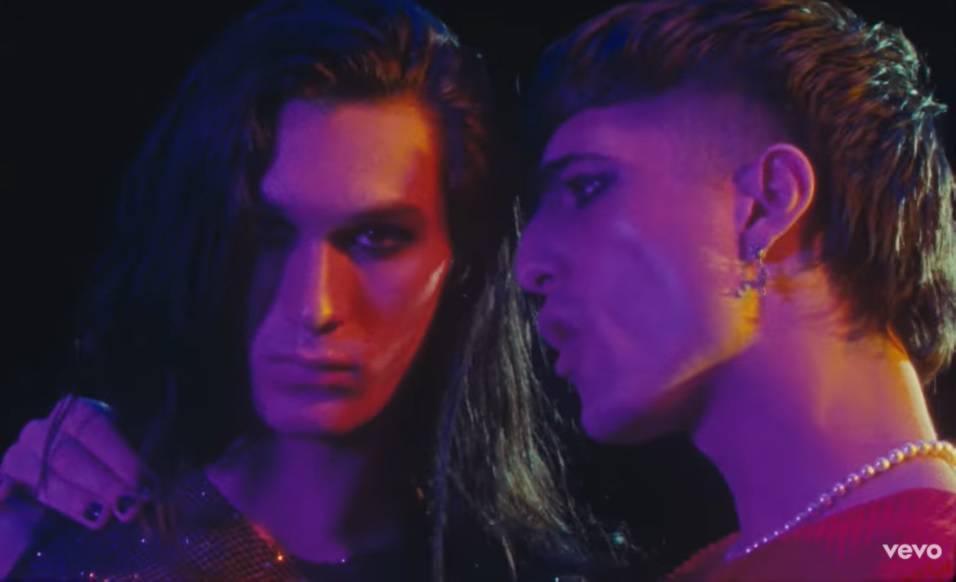 Grupa Maneskin ima novi spot: Koristili sado-mazo opremu, a Damiano se ljubio s bubnjarem