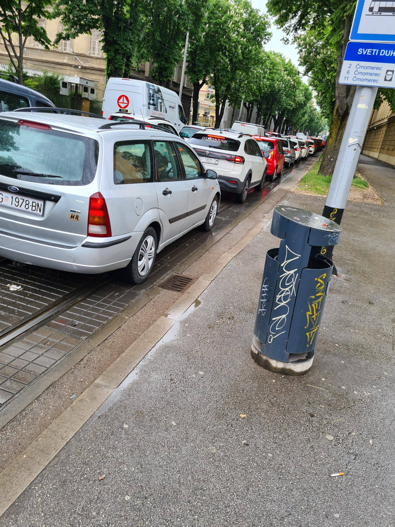 VIDEO Totalni kolaps u Zagrebu: Ogromne gužve na Ilici zbog pada skele, sve je u 'crvenom'