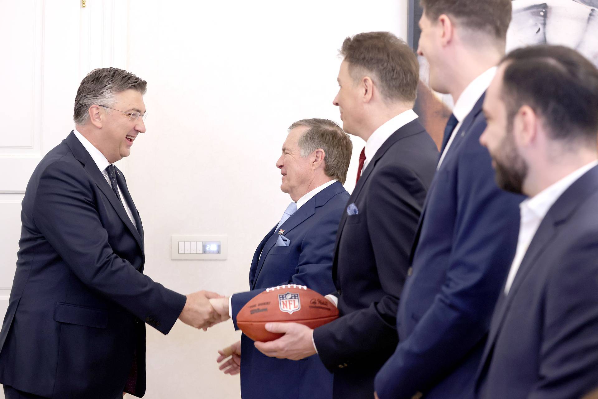 Zagreb: Plenković primio hrvatsko-američkog NFL trenera Billa Belichicka