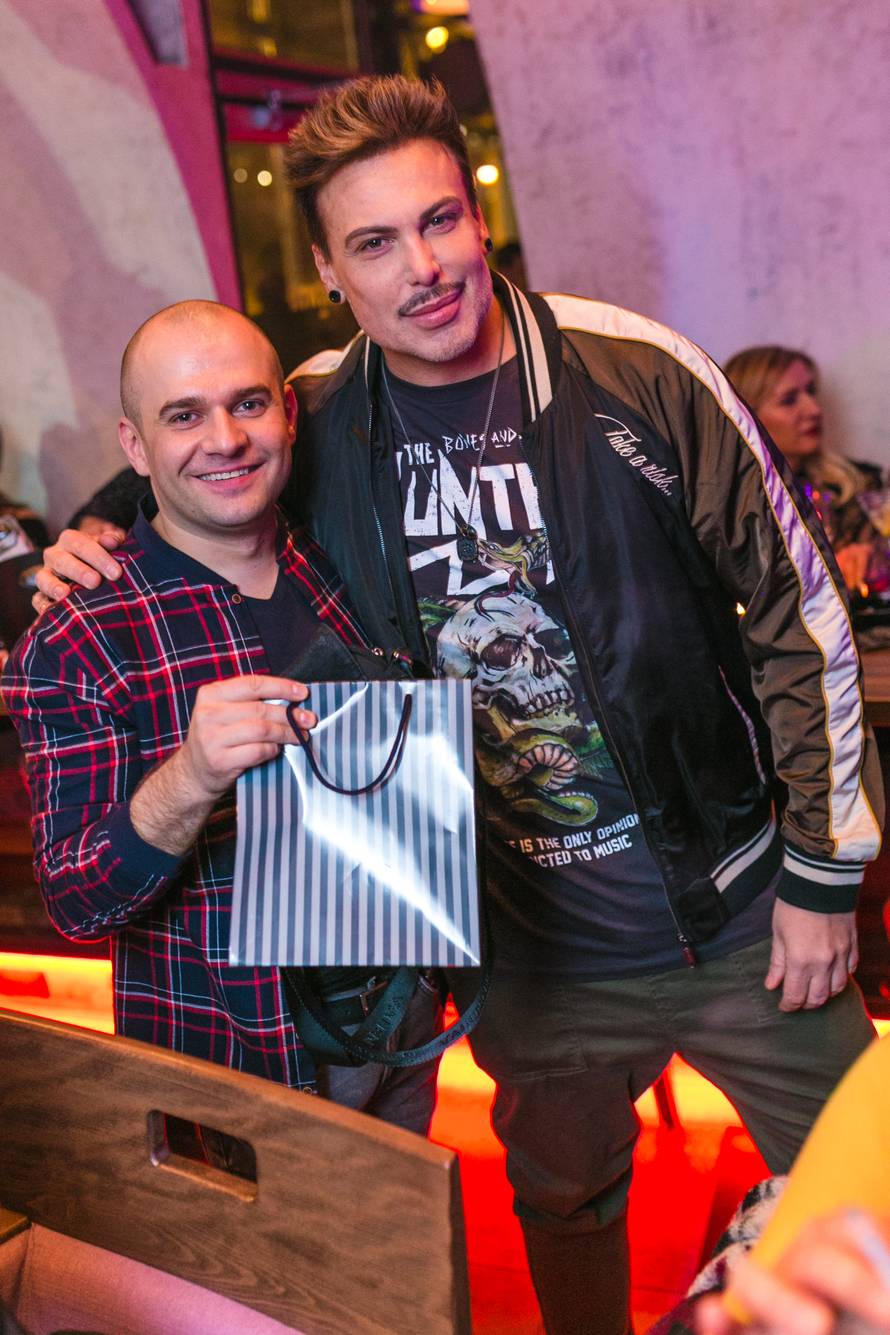 Uz brojne poznate 'face' Ivica Skoko proslavio 38. rođendan