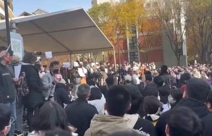 Širi se kineski bunt protiv covid mjera i lockdowna, uz kampuse prosvjeduju brojni iseljenici