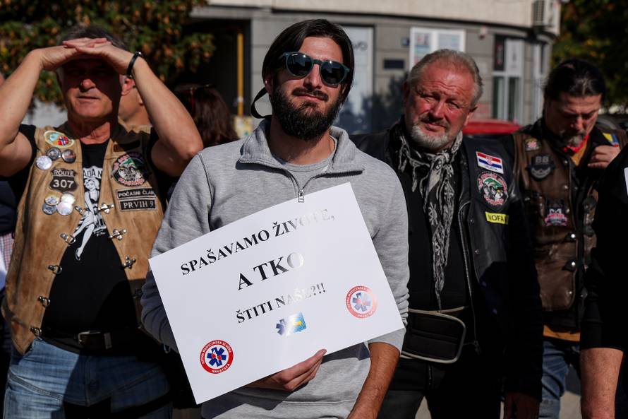 Zagreb: Prosvjed djelatnika zavoda za Hitnu medicinu.