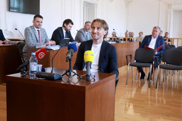 Osijek: Luka Modrić svjedočio je na suđenju braći Mamić i ostalima