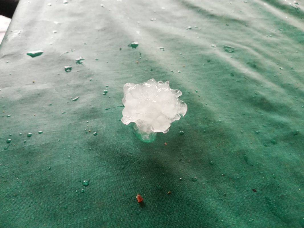 FOTO Jako nevrijeme pogodilo Dalmaciju: Potop u Splitu, na Čiovu pada tuča veličine oraha