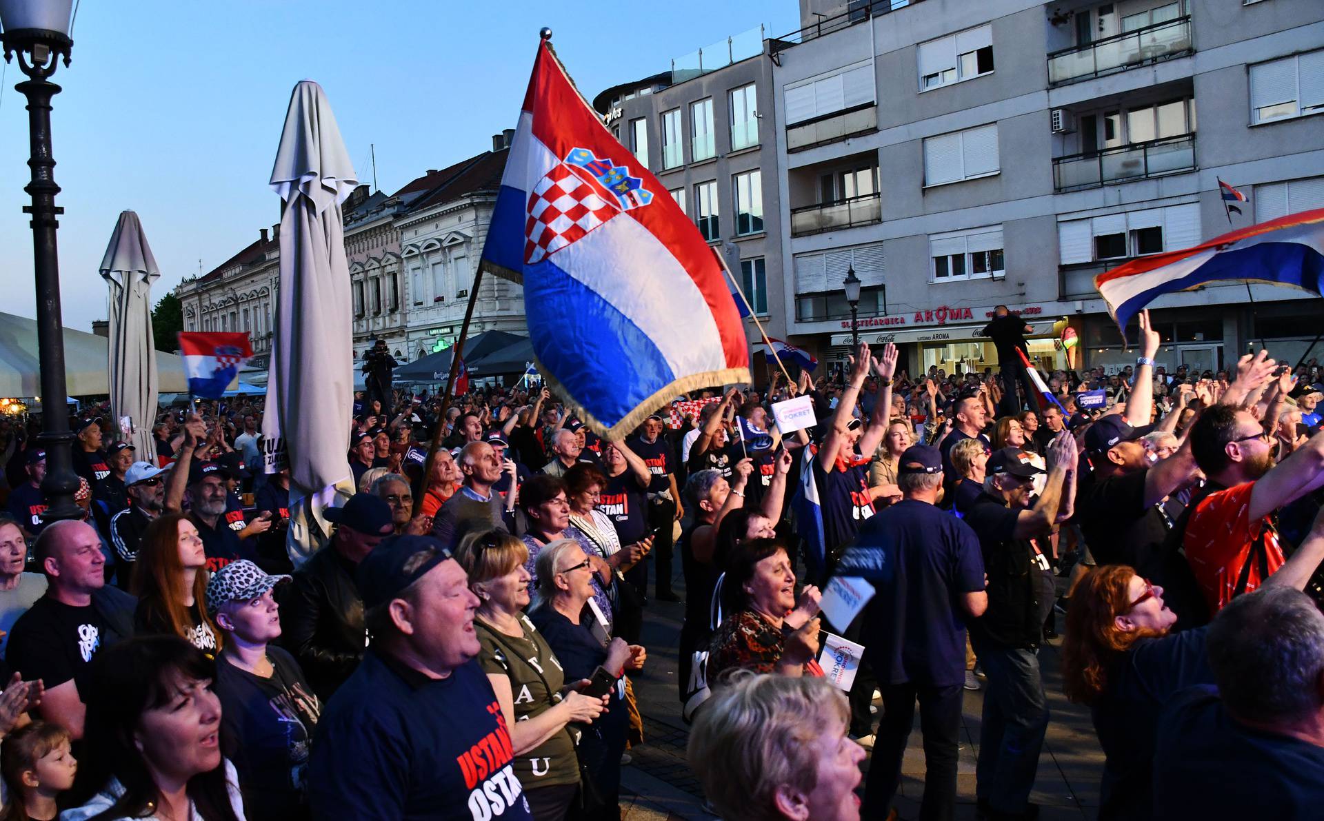 Slavonski Brod: Veliki skup Domovinskog pokreta pod nazivom "Ustani i ostani"