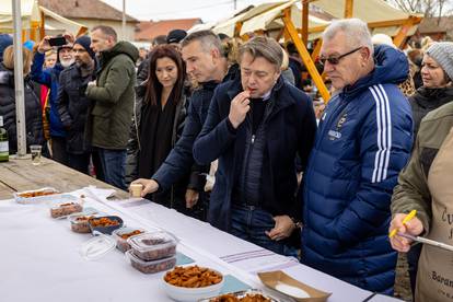 Čvarakfest u Baranji: 5000 ljudi u gužvi, 'planuli' čvarci od 30 €