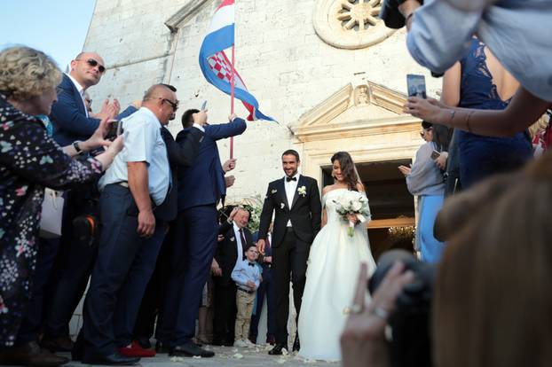 ARHIVA - 2018. Cavtat: Marin Čilić sa suprugom Kristinom izlazi iz crkve nakon vjenčanja