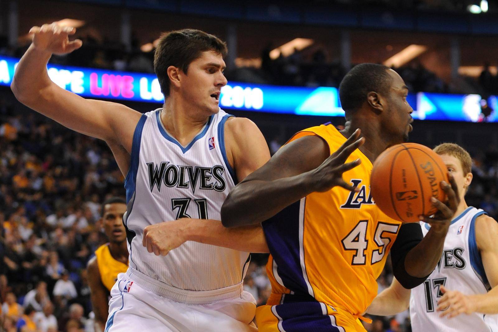 Basketball - NBA - Pre-Season Tour - Minnesota Timberwolves v LA Lakers - O2 Arena