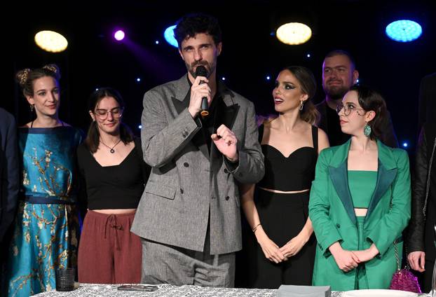 Zagreb: Torta nakon premijera mjuzikla Six