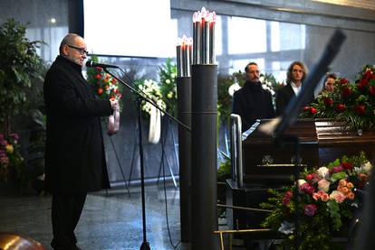 FOTO Kolege, obitelj i političari oprostili se od violinista Tonka Ninića na groblju Mirogoj...