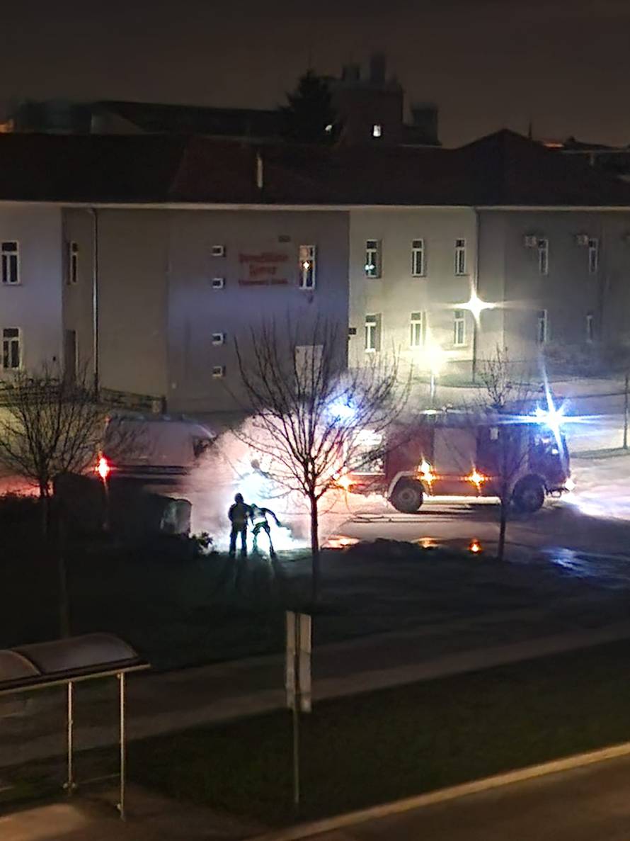 VIDEO Policija privela dvojicu muškaraca: Povezuje ih se s tri noćna požara u Varaždinu