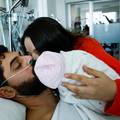 VIDEO Pod ruševinama je bio 11 dana: Novorođenu kćer prvi put je zagrlio na bolničkom krevetu
