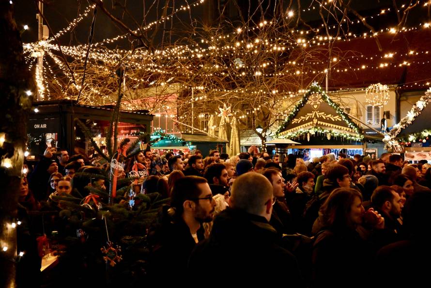 EU Advent na Europskom trgu: Urban, DJ, mnogi izvođači  i veliki doček Nove godine...