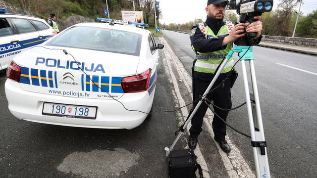 Između Gospića i odmorišta Zir vozio brzinom od 253 km/h!