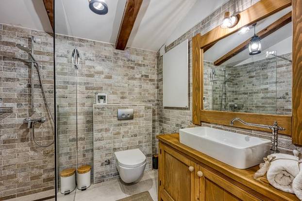 FOTO Vila s pogledom na jezero u Fužinama je sve što nam treba za savršeni proljetni odmor