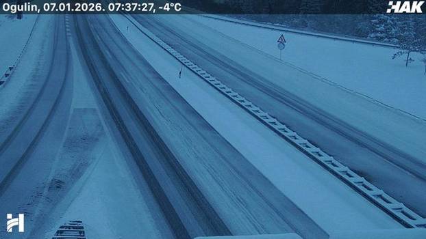 FOTO Autoceste diljem Hrvatske zametene snijegom, pogledajte