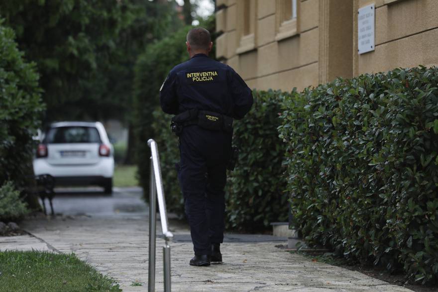 PNUSKOK pretresa urede u Gradskim grobljima Zagreb, uhićen bivši ravnatelj Patrik Šegota