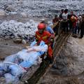 VIDEO Najmanje 65 mrtvih u snažnom potresu u Kini, stotine ljudi zarobljeni pod ruševinama