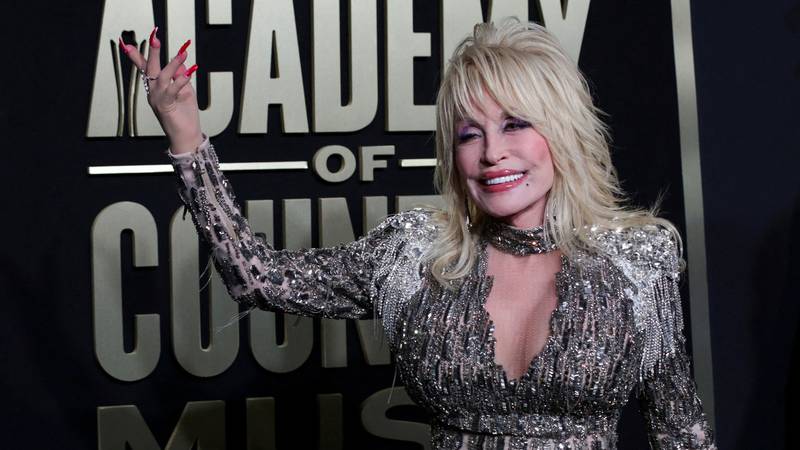 Dolly donirala milijune dolara, radila na opismenjavanju djece