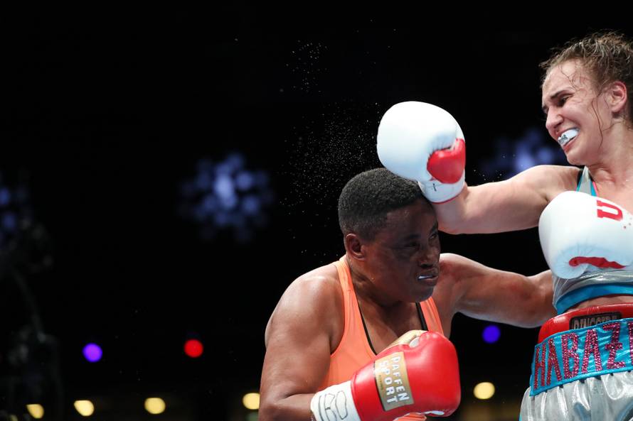 Kakav meč! Hrgović nokautirao Mansoura i postao WBC prvak!