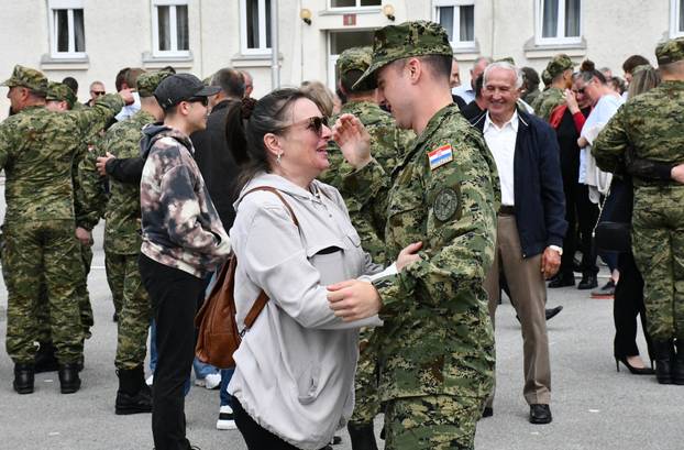 FOTO Kad u vojsku pođem... U Požegi prisegnulo 150 ročnika