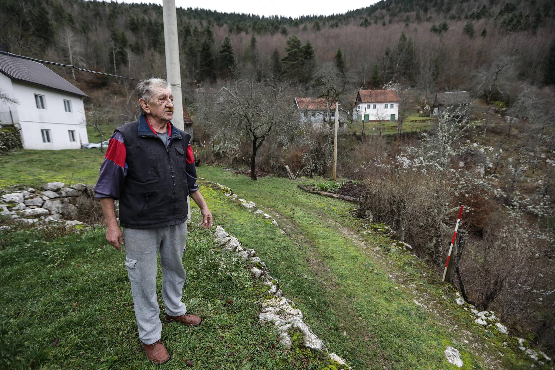 Selo bez djece, dućana, vode: 'Teško je u samoći. Ni Božić nije sreća. Sutra bih otišao da mogu'