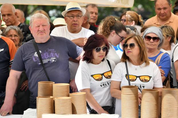 Skradin: Tradicionalna podjela graha na Skradinskom buku