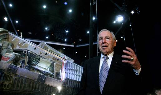 Houston, imamo problem! Jim Lovell, legendarni astronaut  Apolla 13, preminuo u 97. godini