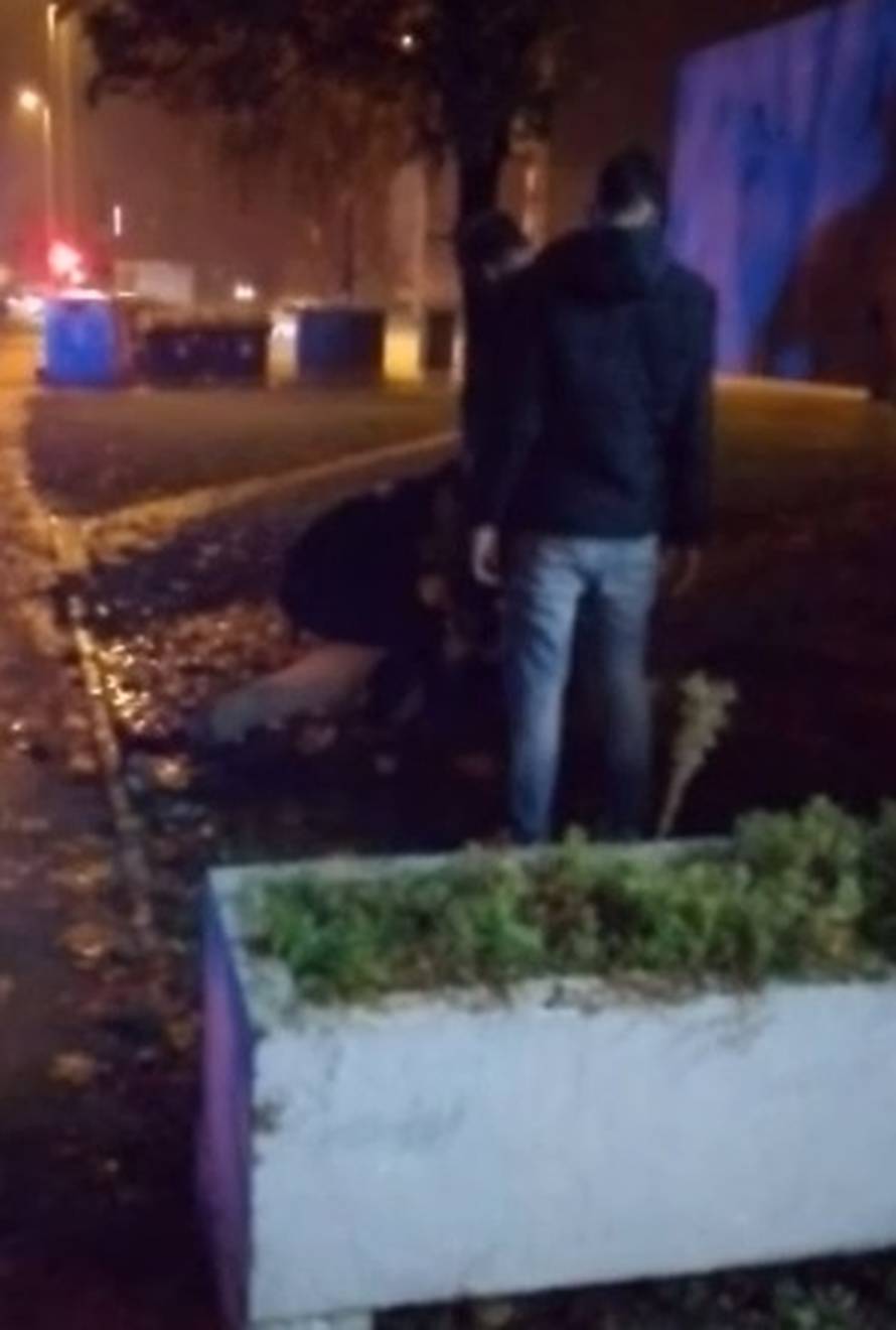 Video: Opljačkao ljekarnu, imao i pištolj, uhvatili su ga građani!