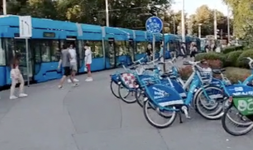 VIDEO Pokvarila se dvanaestica pa nastao zastoj u Zagrebu: 'Ni buseva nije bilo. Kaos...'