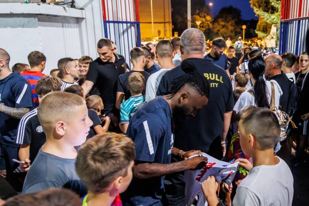 Split: Igrači Hajduka posjetili su Torciida kup