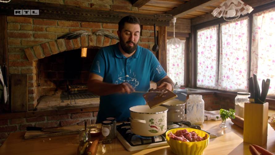 Gledatelji 'Večere za 5' ponovno opleli po Albertu: 'Ovaj profesor previše kalkulira i glumata...'