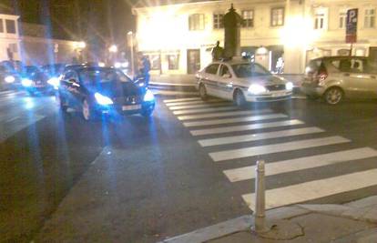 Zagreb: Policija parkirala na pješačkom prijelazu