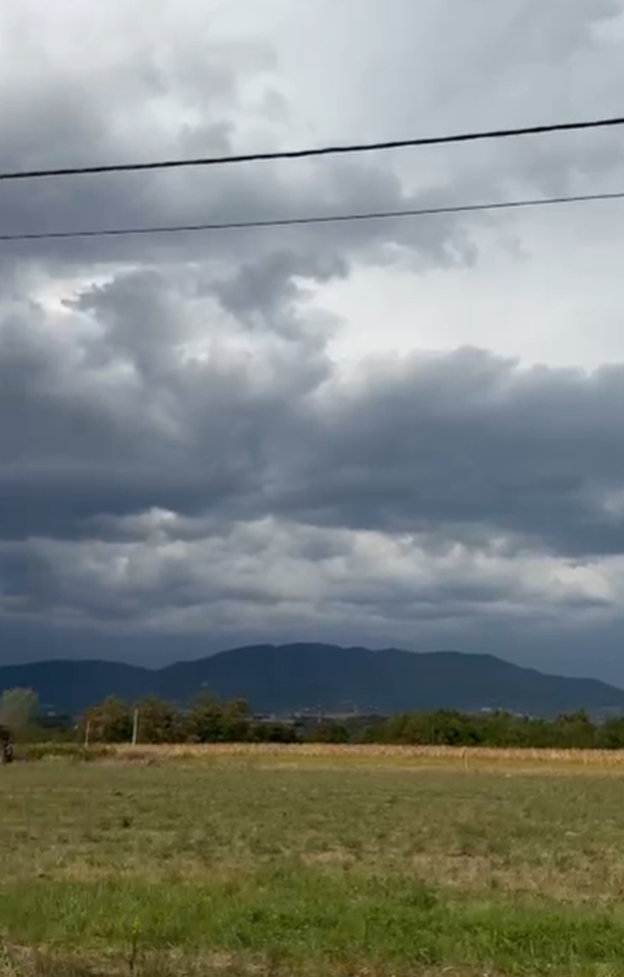 Olujni vjetar otpuhao je krov sa staračkog doma u Gornjoj Bistri!